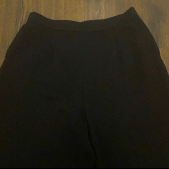 St John Basics Black Santana Knit Pleated Front Elastic Waist Pull-on Pants sz 8 - Picture 2 of 7